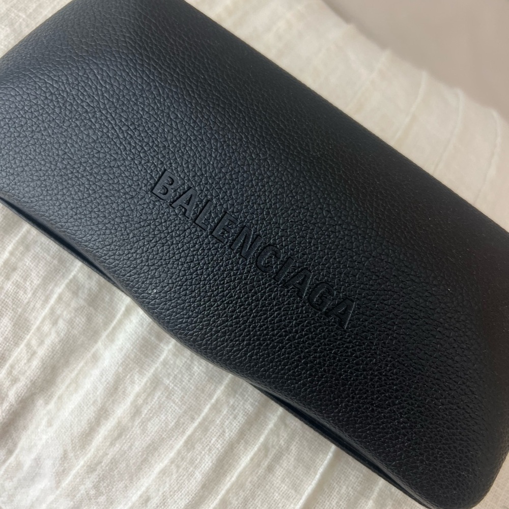 Balenciaga sunglasses case w/cleaning cloth